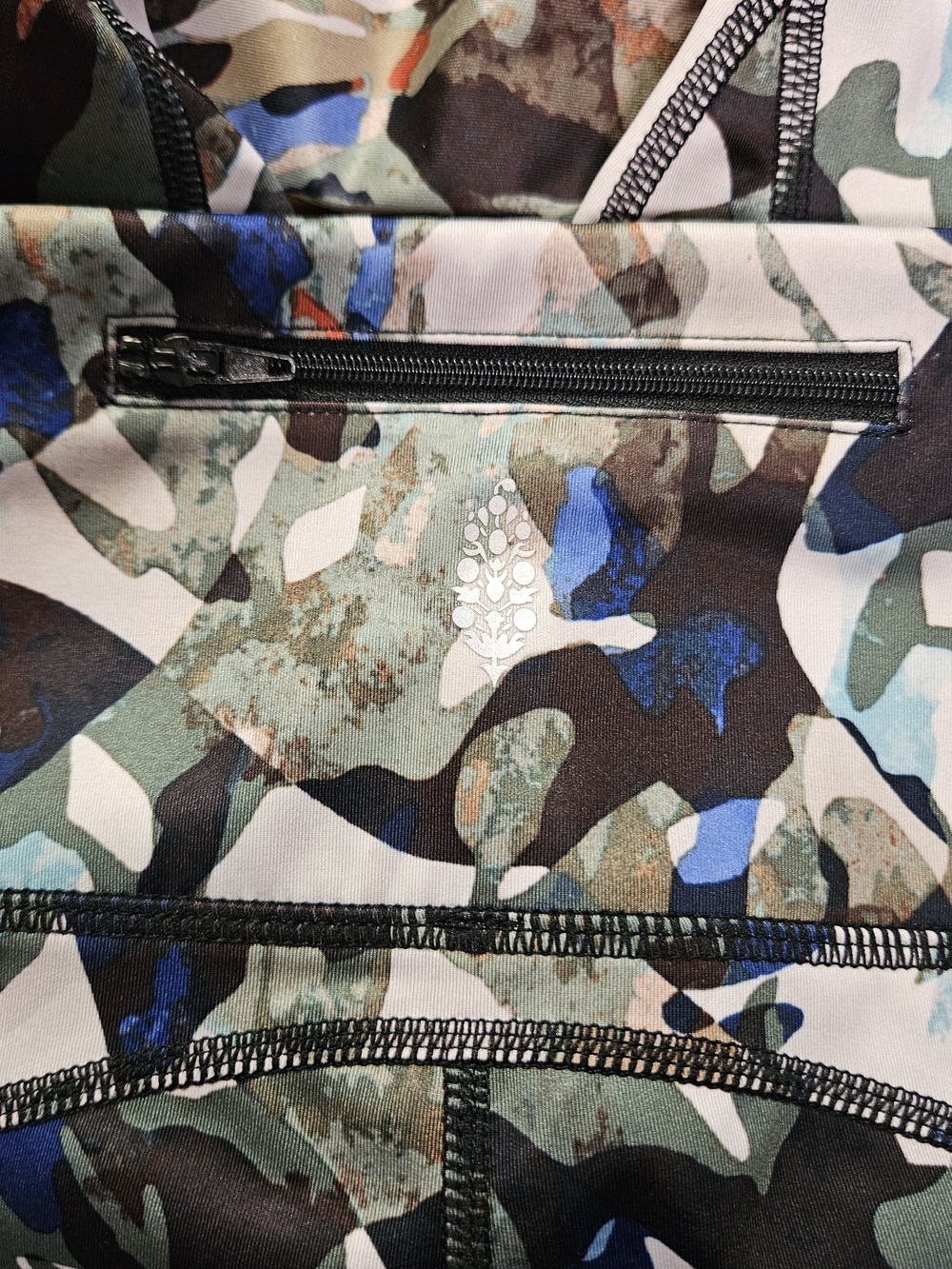 fp movement Camouflage Active Leggings XP - Picture 4 of 7